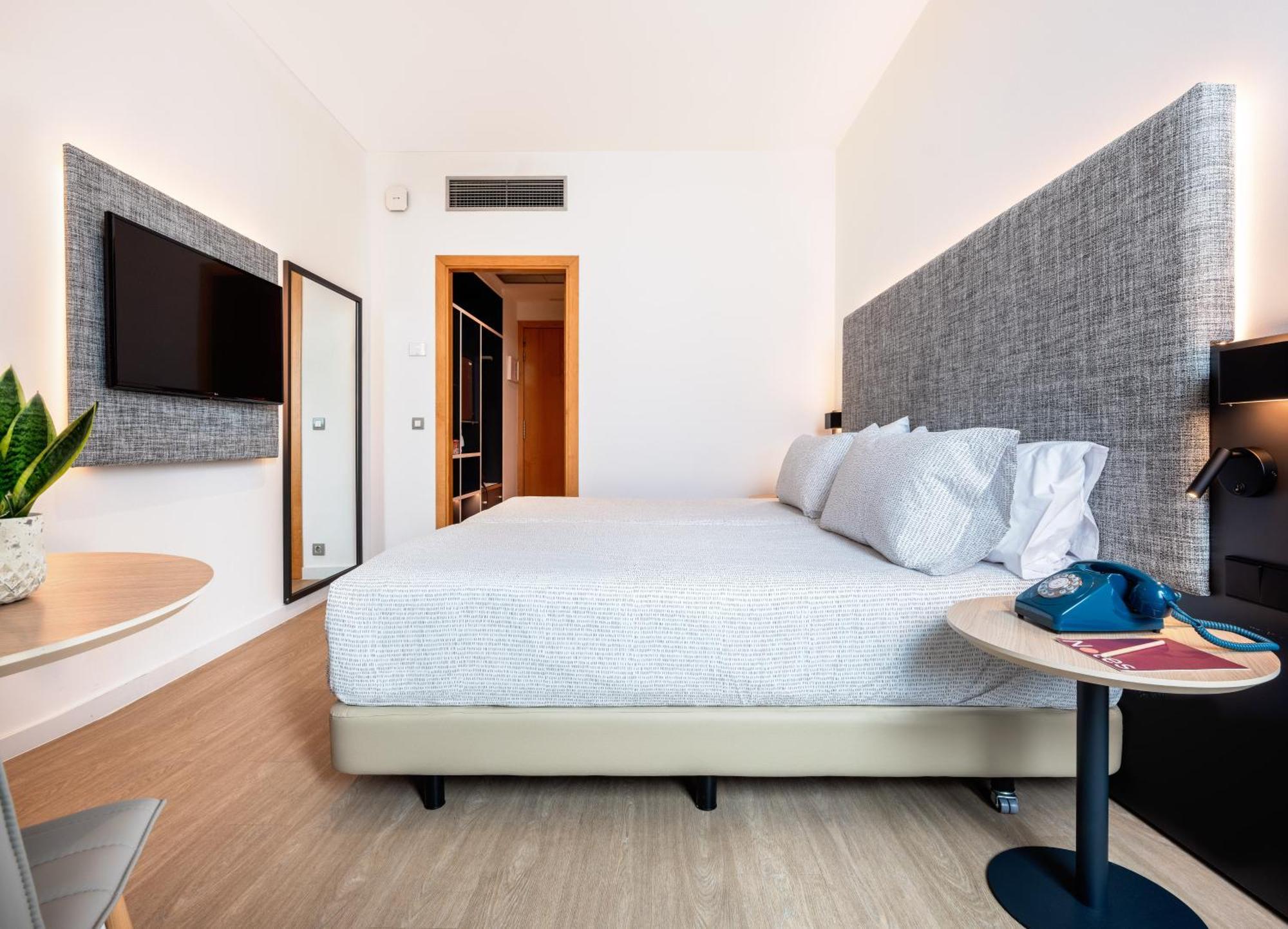 Innside By Melia Barcelona Aeropuerto El Prat de Llobregat Kültér fotó